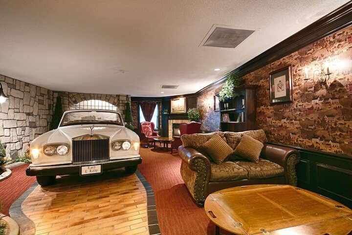 Room 21 of 66