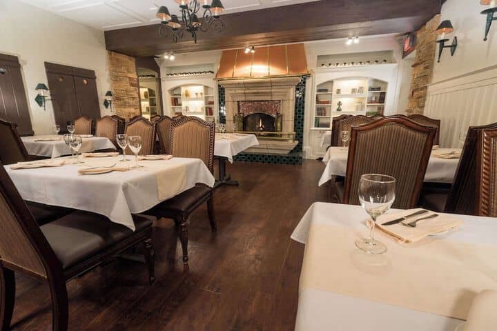 Dining 62 of 66